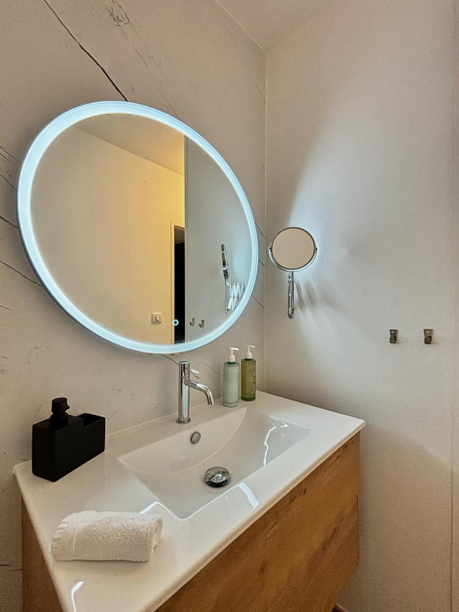 Le Oliva Chez Les M By Primo Conciergerie Apartment Nevers Ngoại thất bức ảnh